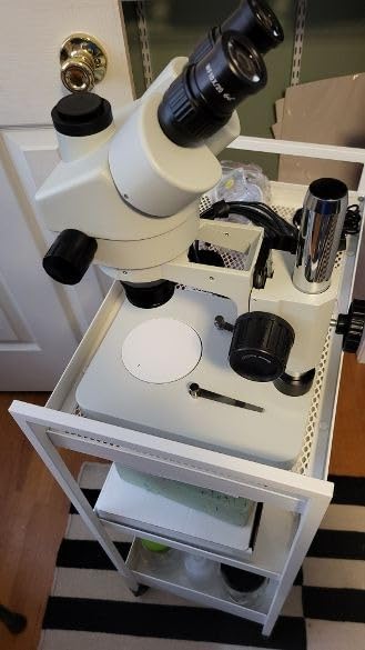 Buen microscopio, pero el anillo LED podría ser mejor